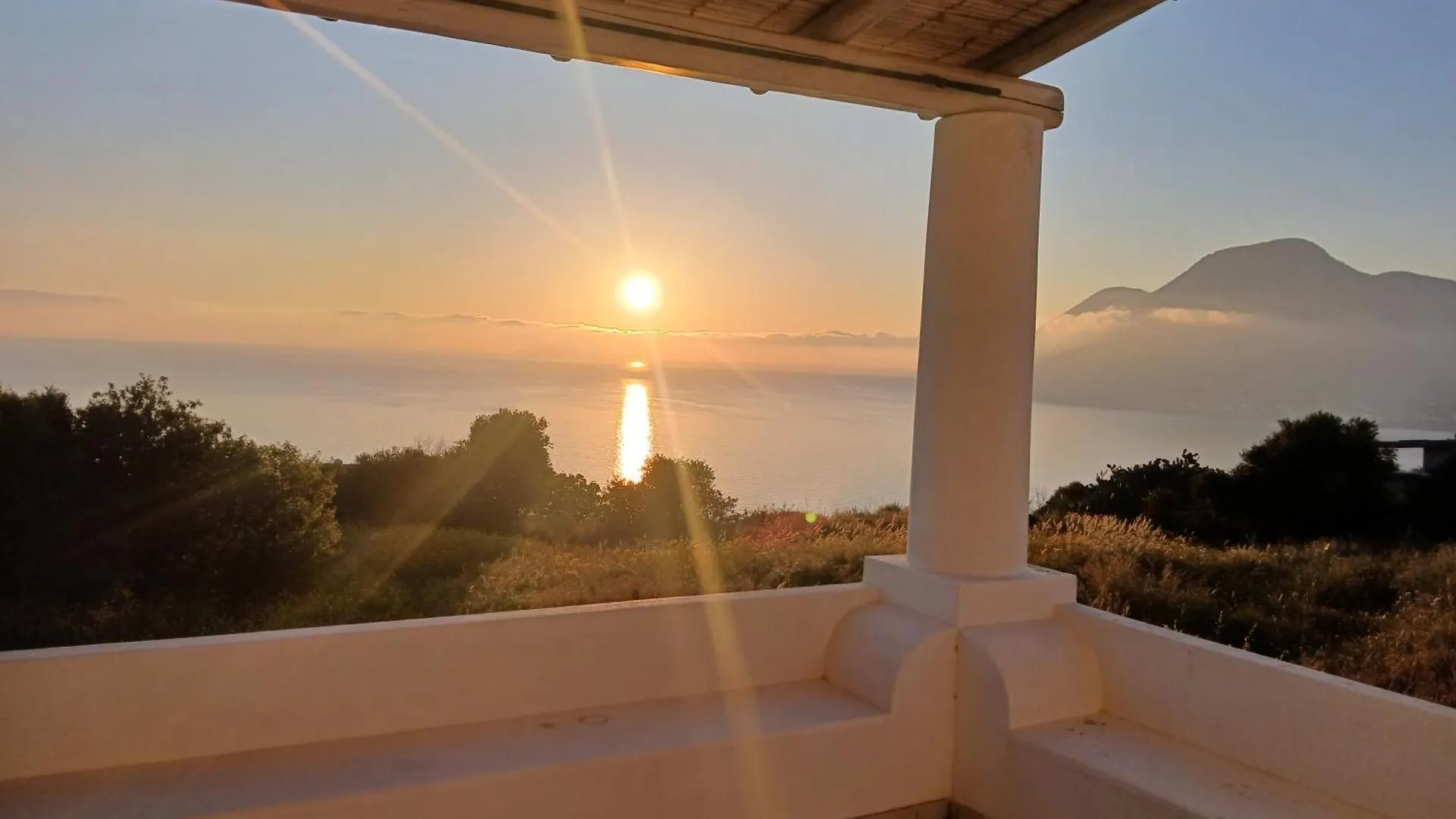 La Casa Blu Superior Villa Lipari
